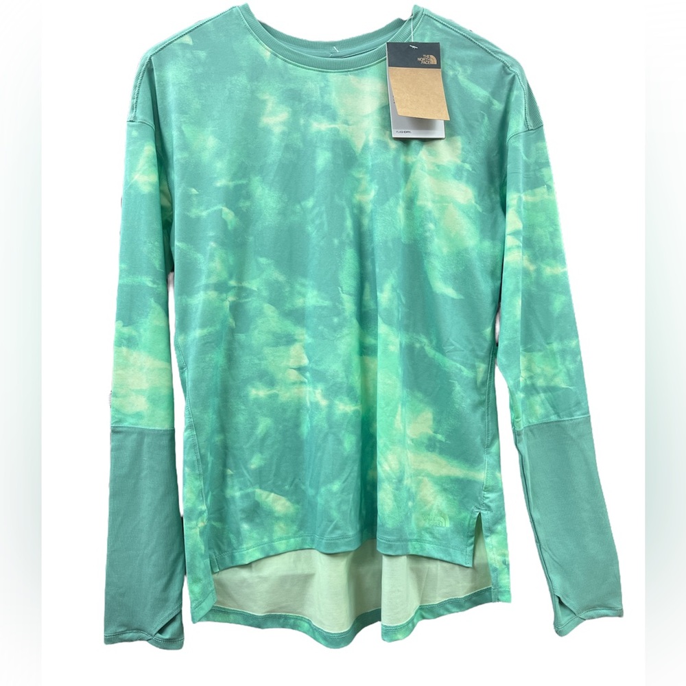 NWT THE NORTH FACE WOMEN’s Dawn long sleeved shirt in green/yellow. Size medium